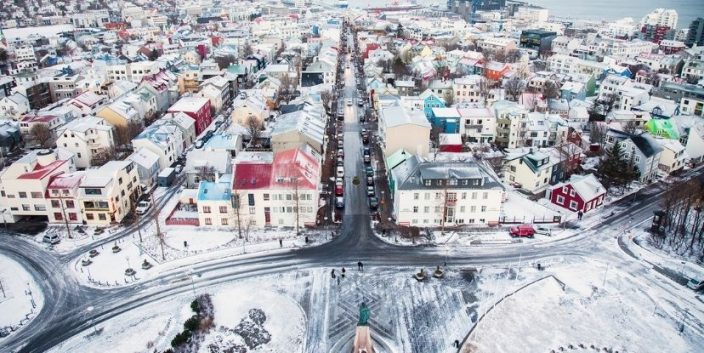 Vor Kälte schützen - beheizte Straßen in Island