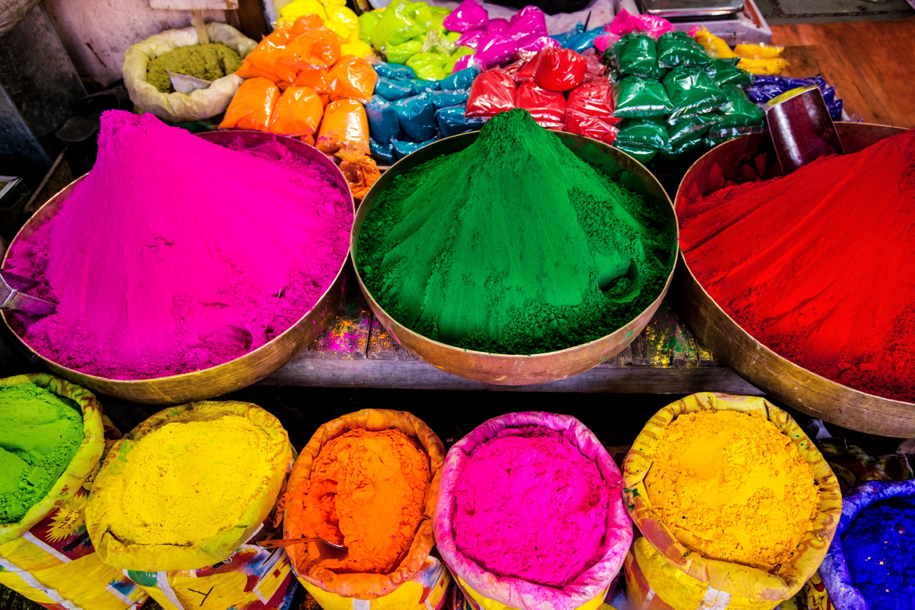 Какого цвета индия. Фестиваль красок Холи в Индии. Праздник красок Холи в Индии. Фестиваль цвета Индия Холи краски. Холи Индуизм.